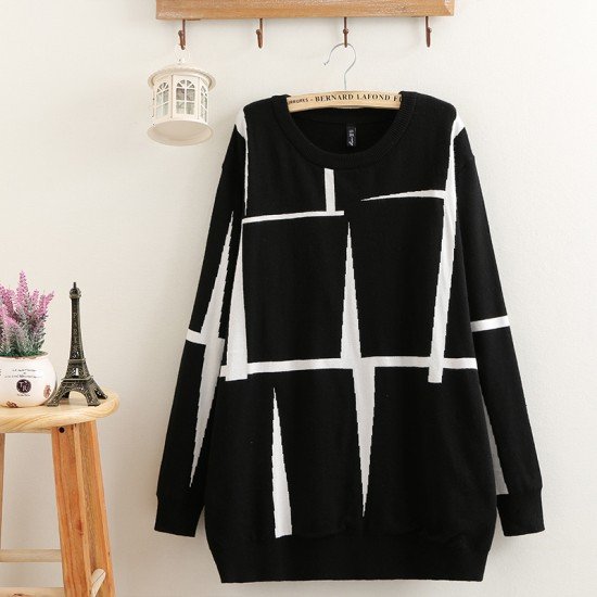 Line Pattern Long Sweater
